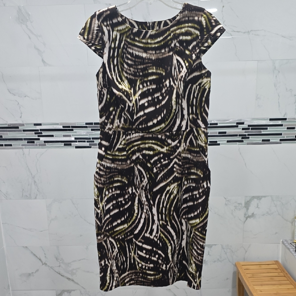 AGB Black and Green Abstract Midi Dress